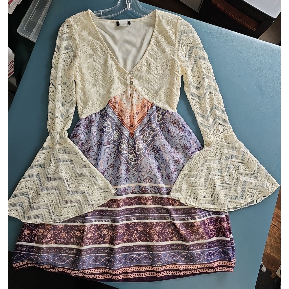 VENUS Women's XS Boho Crochet Lace Bell Sleeve Paisley Mini Dress